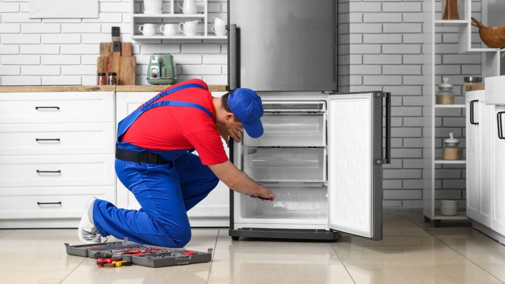 Why Your Viking Refrigerator Runs Warm and Cold and When to Book Viking Refrigerator Repair in Winter Park, FL